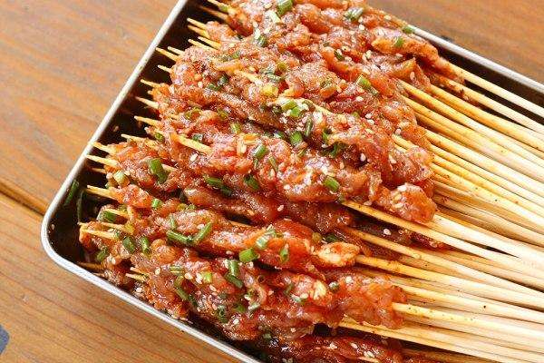 唇动串串