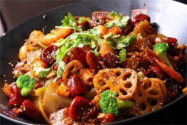 迷宗道麻辣香锅加盟 | 解锁餐饮新蓝海，双重收益下的创业黄金机遇！