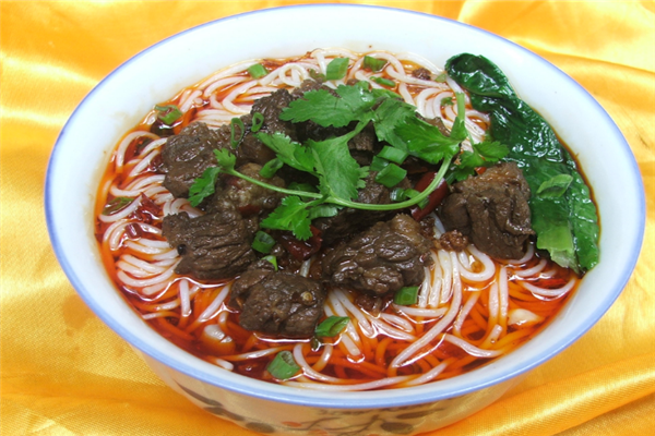 鑫花溪牛肉粉代理多少钱?加盟费多少?总投资12.1万起,加盟费1.6万元