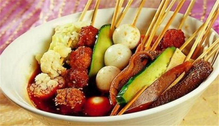 上上签老成都砂锅串串香火锅加盟费多少钱_上上签老成都砂锅串串香