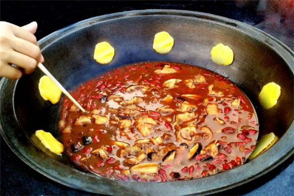 加盟富源人家土灶柴火鸡柴火鱼需要什么条件?有哪些要求?