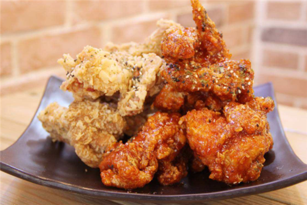 开一家陈记美式炸鸡多少钱加盟费多少总投资121万起加盟费16万元