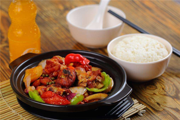 南云上品瓦香鸡米饭投资费用/加盟费36万起