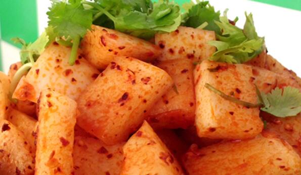 湘西泡菜西施店原名"香爽辣"食品店,后来注册商标为"开胃王",泡菜品种