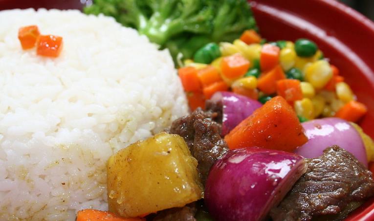 禾泛香中式快餐加盟多少钱?加盟费多少?总投资21.4万起,加盟费1.6万元