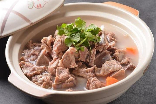 清心传统炭炉羊肉煲