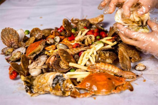 开一家麻屋手抓铁锹海鲜加盟费多少?加盟怎么样?