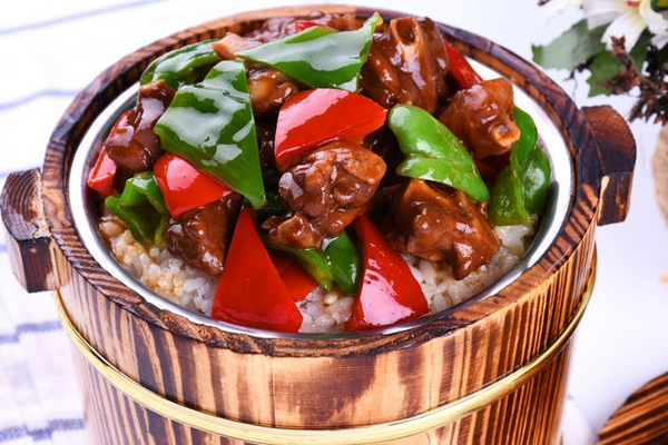 开一家川湘味木桶饭多少钱?加盟费多少?总投资21.2万起,加盟费3.