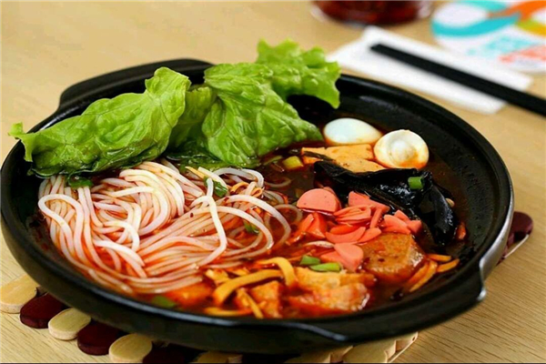 朱记酸汤砂锅粉加盟费多少钱_朱记酸汤砂锅粉加盟店_朱记酸汤砂锅粉投