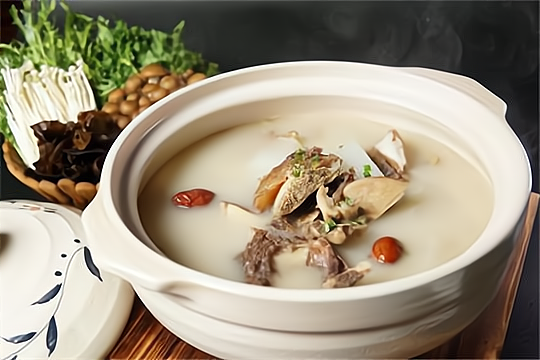 鼎四方鲜牛肉大骨汤加盟费多少钱_鼎四方鲜牛肉大骨汤加盟费低至21.4万元_鼎四方鲜牛肉大骨汤加盟怎么样_鼎四方鲜牛肉大骨汤 一店多味 吃出健康 ...