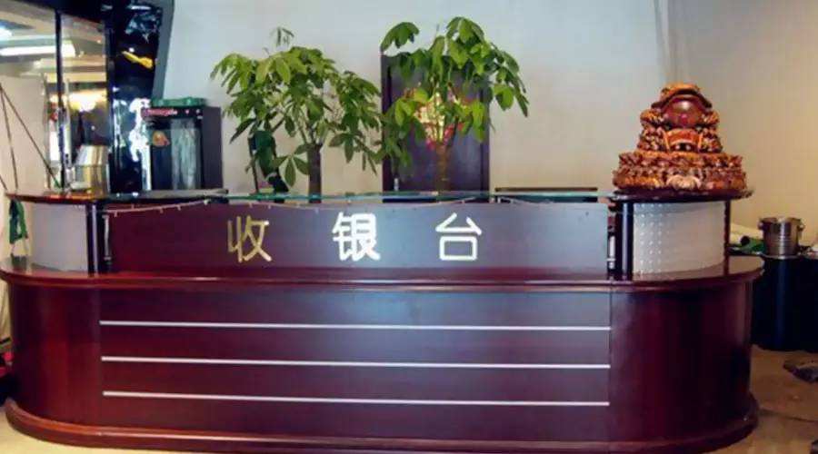 开店做生意,收银台怎么放比较好?