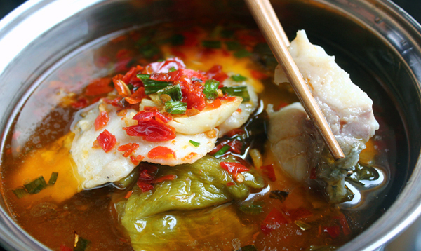 开一家俏鱼馆鱼火锅加盟费多少?大致需要21.4万元起