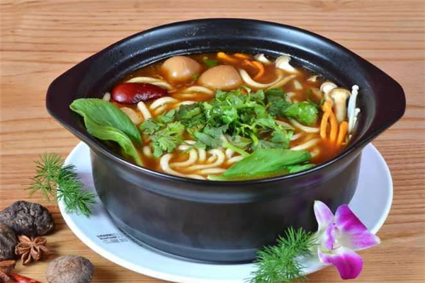 小陶气砂锅粉面