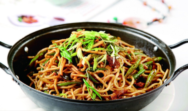 冰城外婆铁锅焖面投资费用/加盟费21.4万起