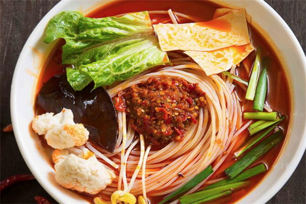 百味佳米线馆加盟费多少钱_百味佳米线馆加盟费低至11万元_百味佳米线