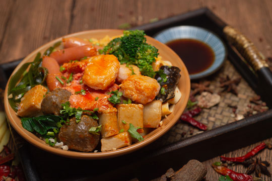 辣壹桶干拌冒菜有哪些加盟优势?