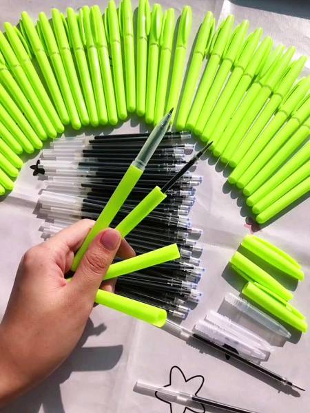 圆珠笔组装加工活:创业新机遇,了解办证流程轻松上手!