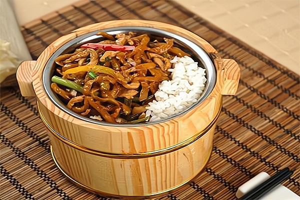 开一家周氏木桶饭加盟费多少?大致需要21.4万元起