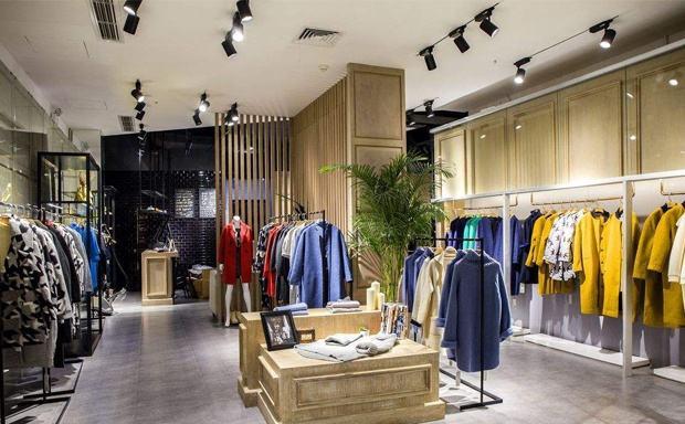 在小县城开个服装店需要多少钱？解析创业成本与盈利机会_加盟星百度招商加盟服务平台