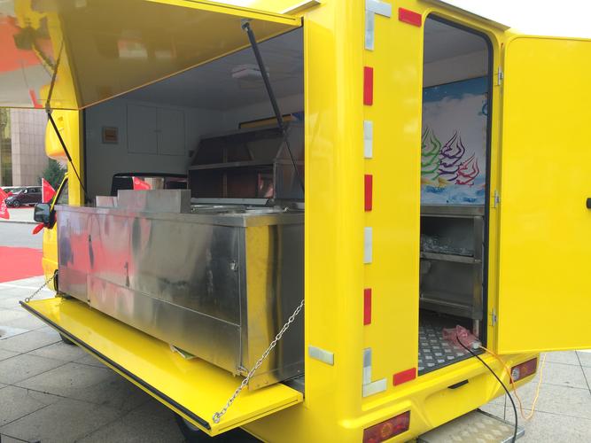 卖盒饭的快餐车:创业新选择,手续全解析