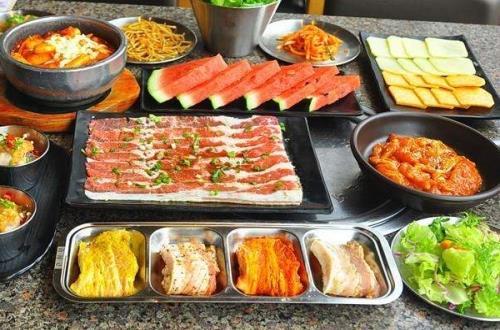 三胖烤肉加盟费多少钱_三胖烤肉加盟费低至15万元_三胖烤肉加盟怎么样_安三胖烤肉连锁加盟电话揭秘：创业者的成功秘籍！_加盟星百度招商加盟服务平台