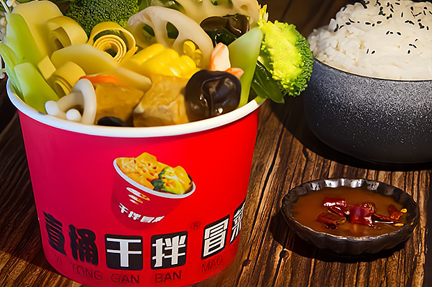 壹桶干拌冒菜加盟费多少?运营状况怎么样?
