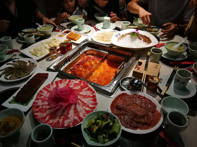 海底捞火锅底料成都总经销：创业新机遇，共筑美味传奇_加盟星百度招商加盟服务平台