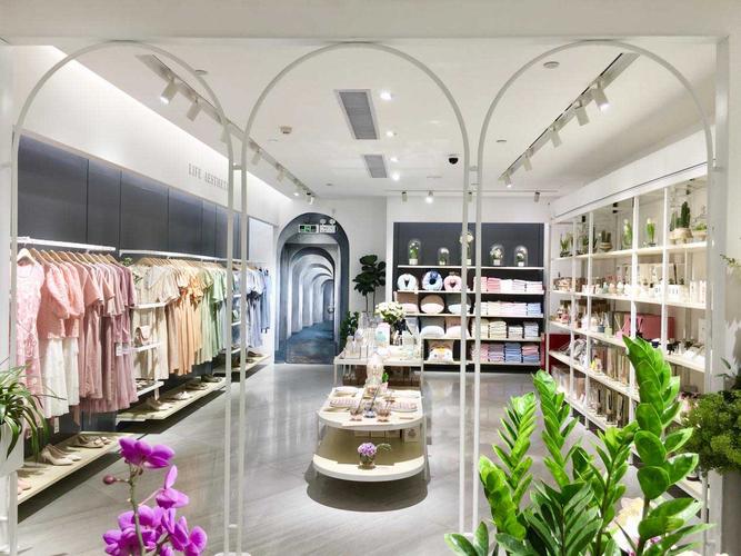适合女人的小加盟店(女人加盟什么店最赚钱)