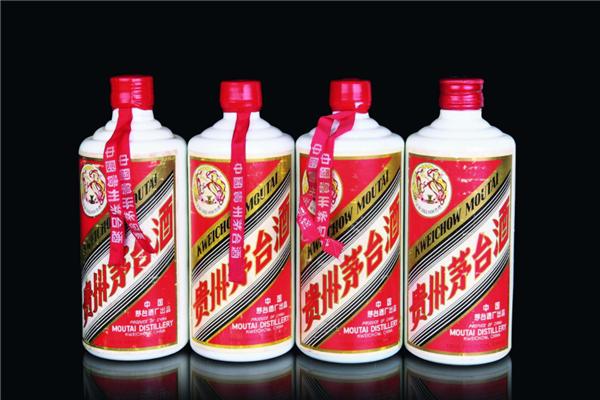 想卖白酒如何起步做生意(想卖白酒如何起步做生意赚钱)