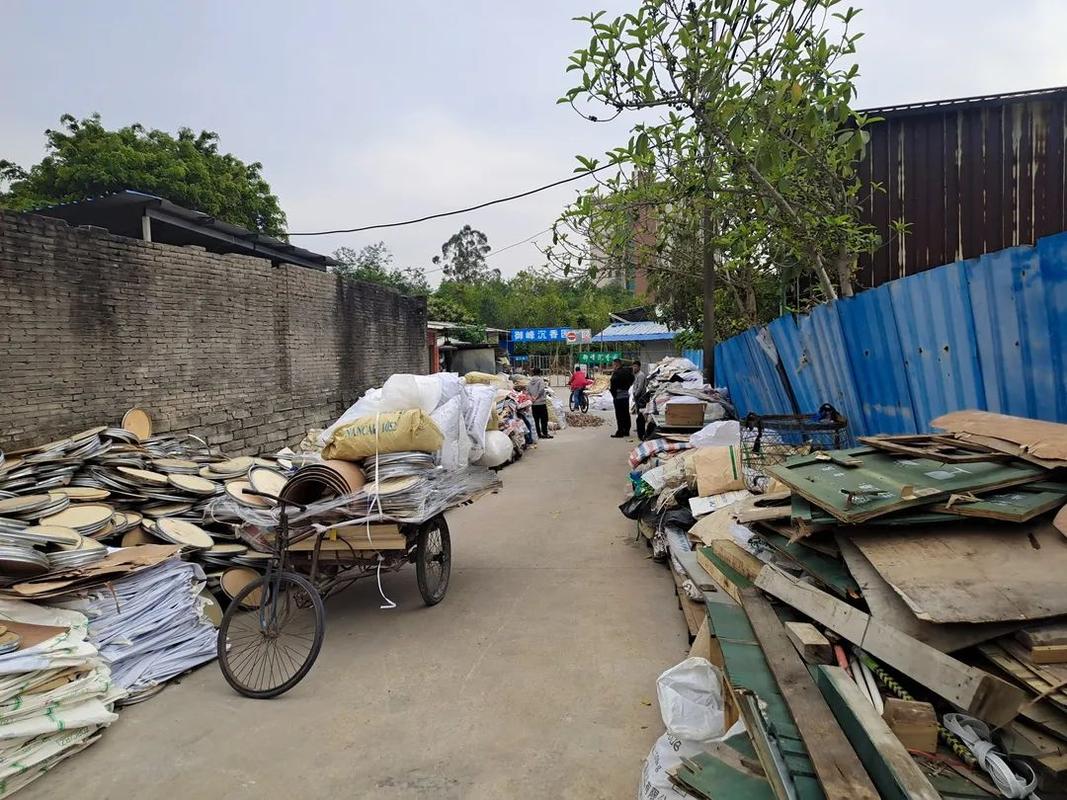 废品回收东西怎么赚钱：揭秘废品回收行业的盈利之道_加盟星百度招商加盟服务平台