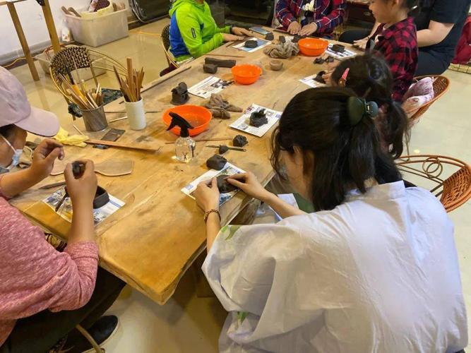 DIY手作店赚钱吗？揭秘手作创业新机遇，轻松开启盈利之门_加盟星百度招商加盟服务平台