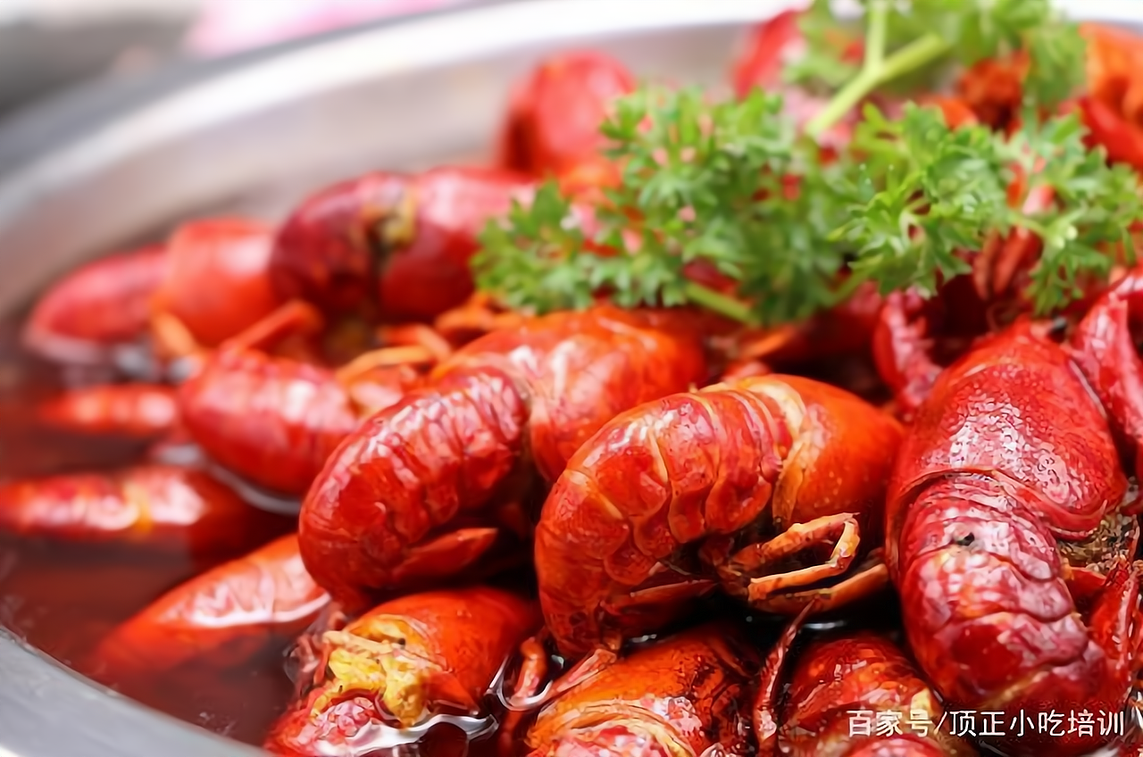 夏季夜宵最火爆的几款小吃,摆摊开店都很受欢迎,适合低成本创业