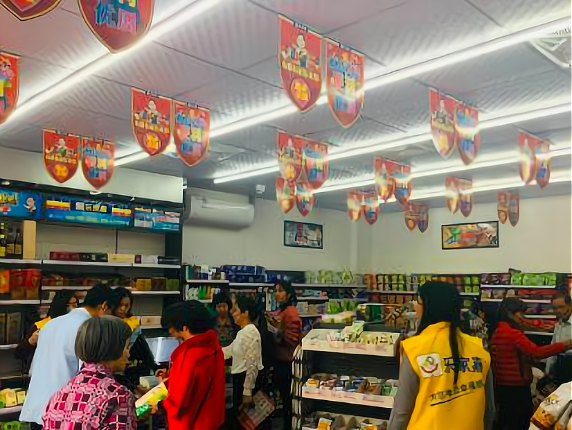 适合小区门口开的店(小区门口适合开什么店挣钱)
