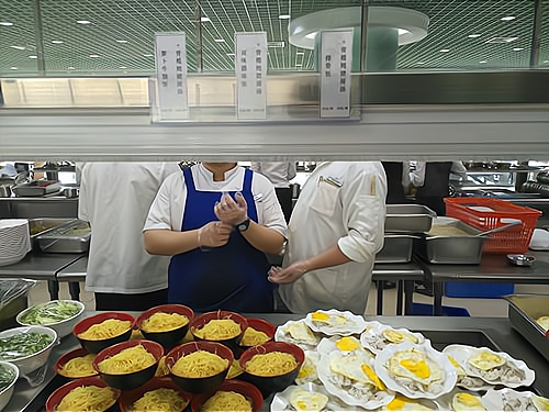 大学生自助厨房,亲手烹饪未来,开启创业新时代!