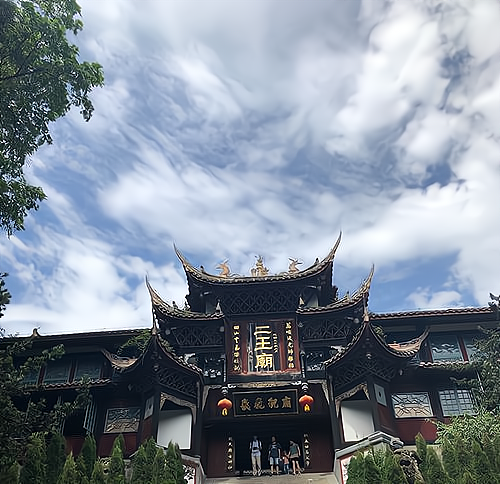 保山宝鼎寺:投资的10亿元背后,开启佛教事业与经济的双重引擎